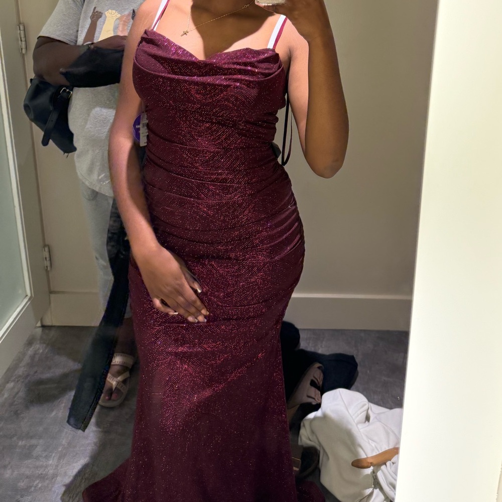 Windsor Burgundy Prom Maxi Dress - Picture 4 of 4
